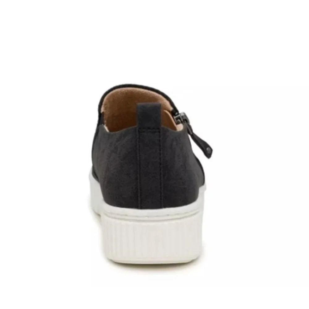 SOUL Naturalizer Women's Black Wide Turner Slip-On Sneaker Size 8.5M‎